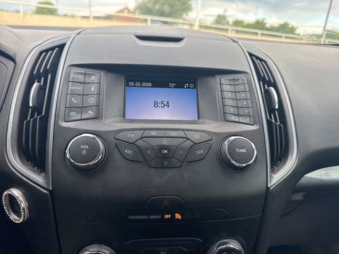 Used 2019 Ford Edge SE FWD image 10