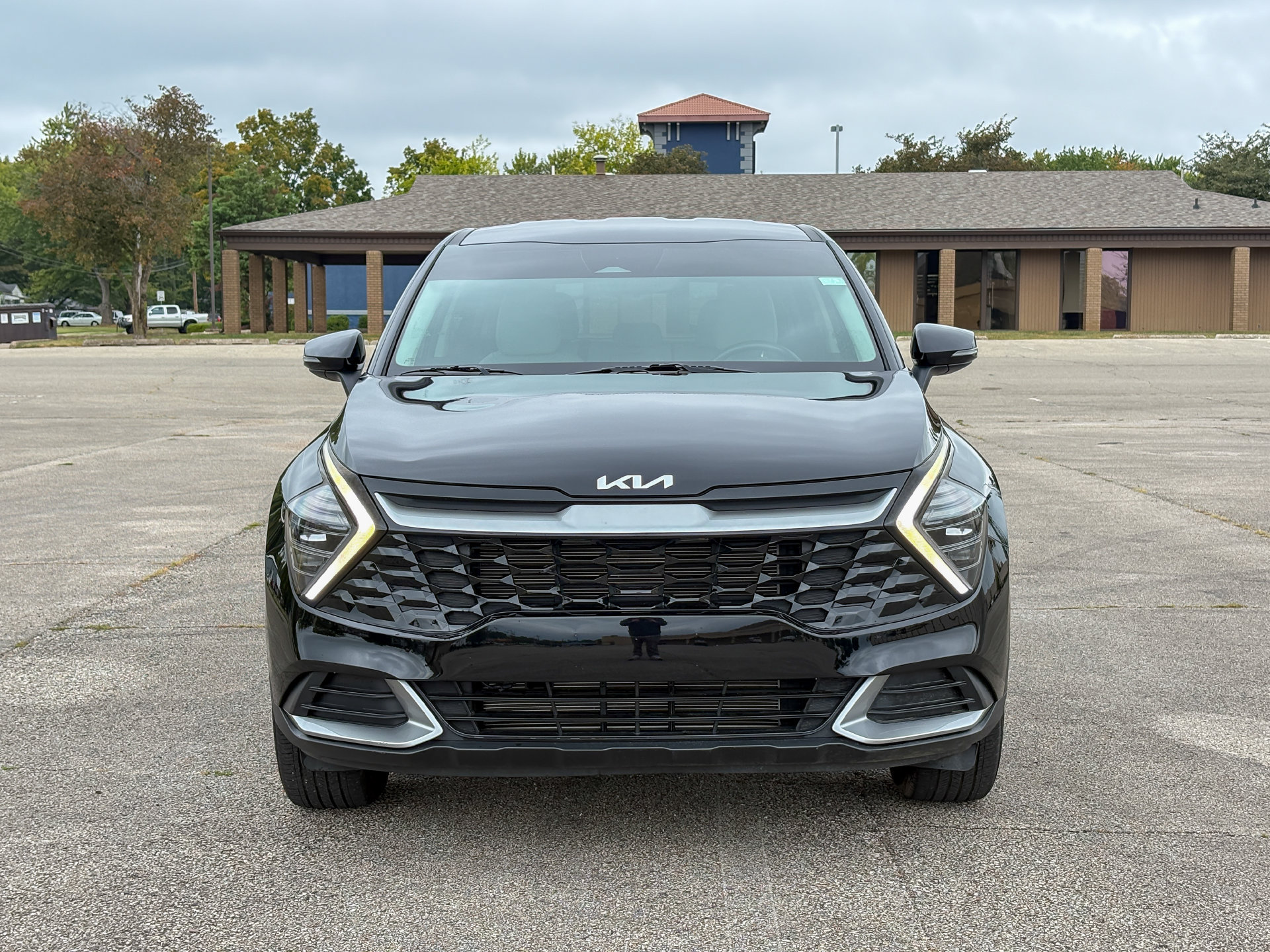 Used 2024 Kia Sportage EX FWD image 4