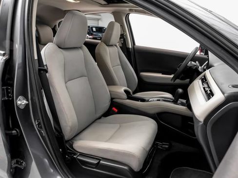 Used 2019 Honda HR-V EX image 36