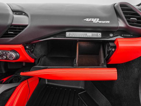 Used 2018 Ferrari 488 Spider RWD image 36