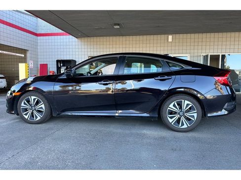 Used 2017 Honda Civic EX-T image 7