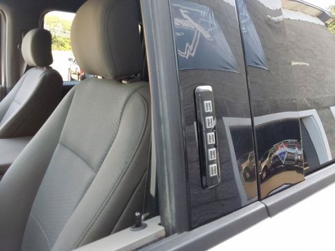 Used 2018 Ford F150 XLT w/ Trailer Tow Package AWD/4WD image 11