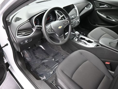 Certified 2025 Chevrolet Malibu LT image 13
