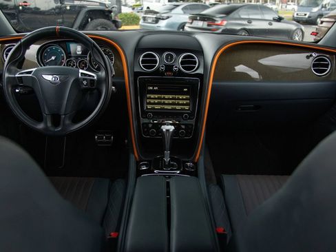 Used 2018 Bentley Flying Spur S V8 AWD/4WD image 46