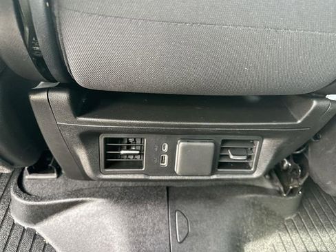 Used 2025 Chevrolet Silverado 1500 LT AWD/4WD image 20