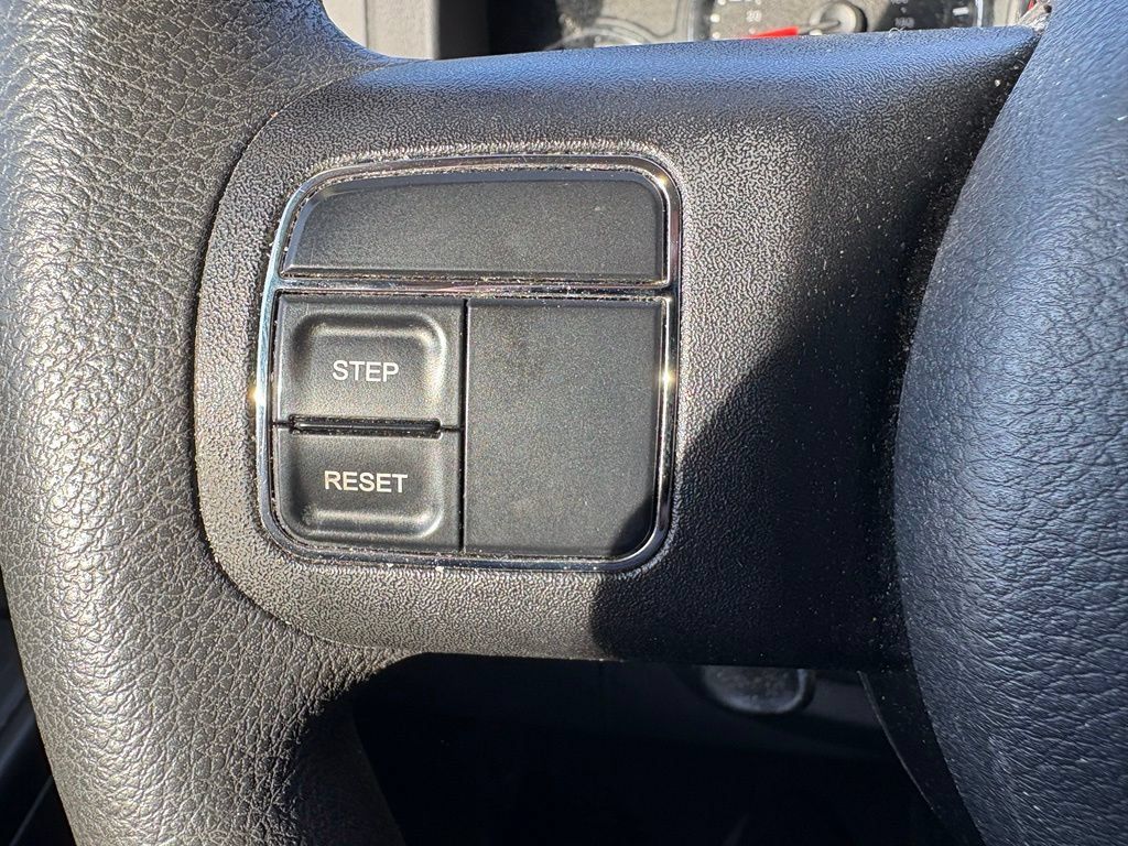 Used 2012 Jeep Liberty Sport AWD/4WD image 26