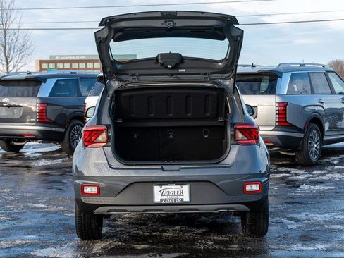 New 2026 Hyundai Venue SEL image 10