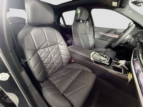 New 2026 BMW 740i RWD image 28
