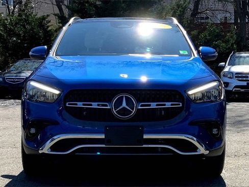 Used 2025 Mercedes-Benz GLA 250 4MATIC image 2