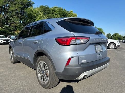 Certified 2022 Ford Escape SEL w/ Technology Package AWD/4WD image 3