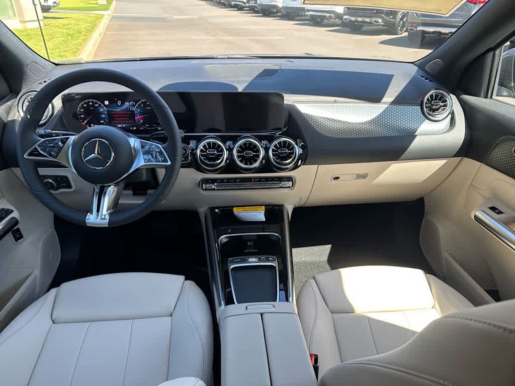 Used 2025 Mercedes-Benz GLA 250 4MATIC image 15