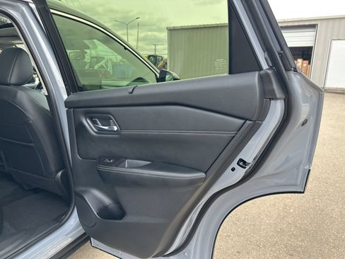 Used 2025 Nissan Rogue SL w/ SL Premium Package AWD/4WD image 33