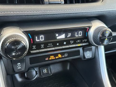 Used 2024 Toyota RAV4 XLE FWD image 28