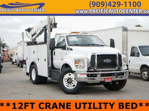 Used 2019 Ford F750 2WD Regular Cab Super Duty image 1