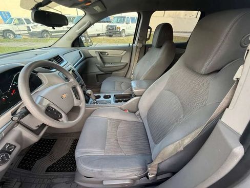 Used 2017 Chevrolet Traverse LS FWD image 10
