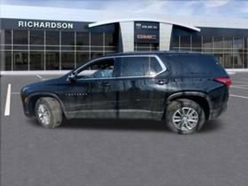 Used 2023 Chevrolet Traverse LT w/ LPO, Floor Liner Package image 10