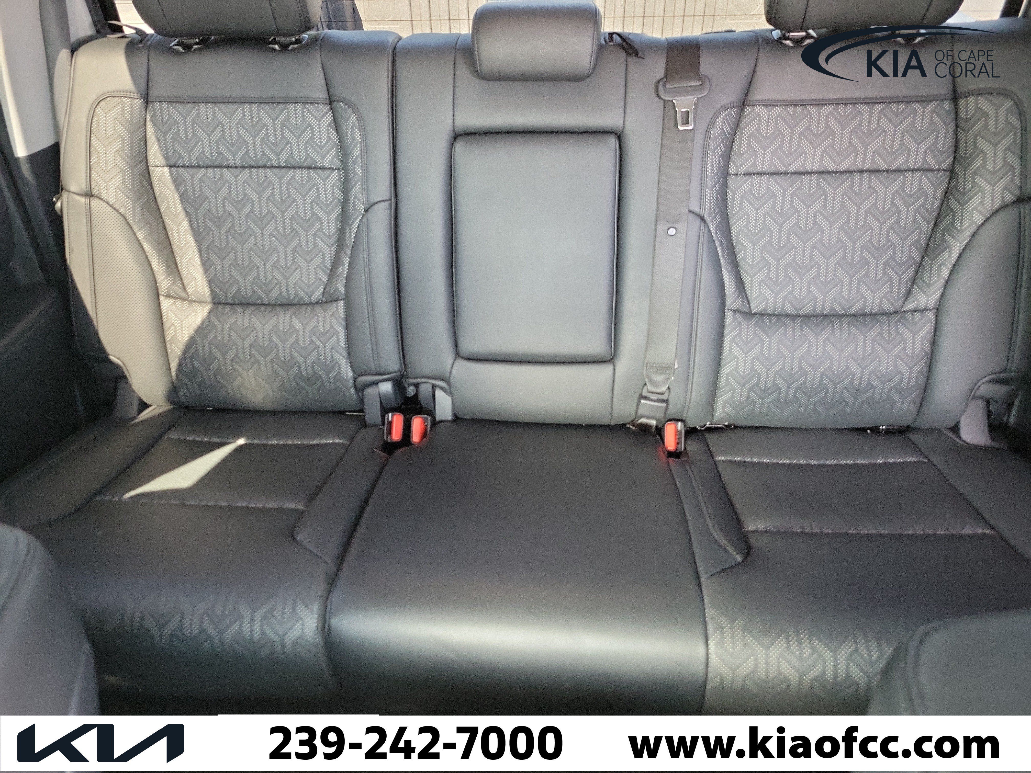 Used 2023 Toyota Tundra Limited w/ Power Package RWD image 30