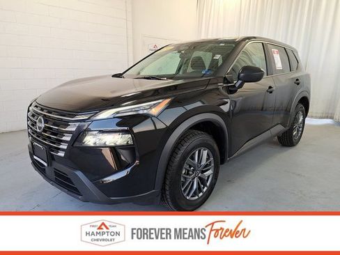 Used 2024 Nissan Rogue S AWD/4WD image 1