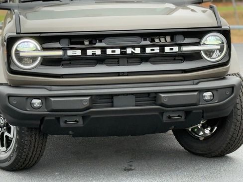 New 2025 Ford Bronco Outer Banks image 5