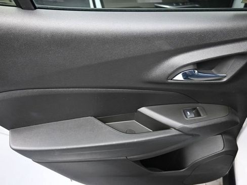 Used 2024 Chevrolet Trax ACTIV FWD image 19