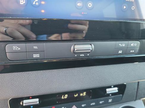 Used 2025 Mercedes-Benz Sprinter 2500 image 10