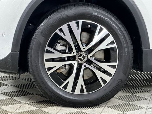 Certified 2025 Mercedes-Benz GLA 250 4MATIC image 32