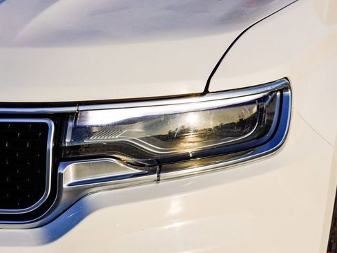 Used 2024 Jeep Wagoneer Series II w/ Flexible Seating Group image 5