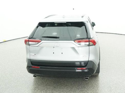 New 2025 Toyota RAV4 SE image 18
