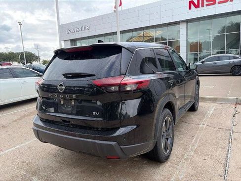 Certified 2024 Nissan Rogue SV FWD image 10