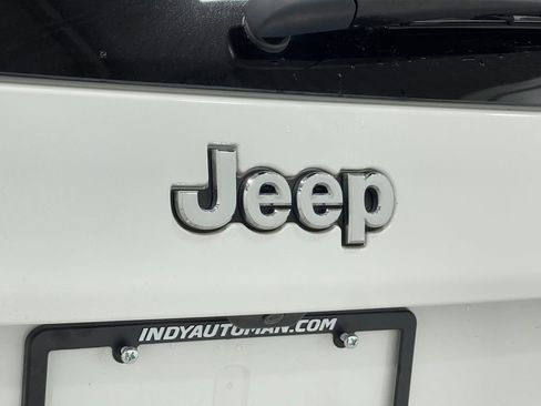 Used 2019 Jeep Cherokee Limited image 37