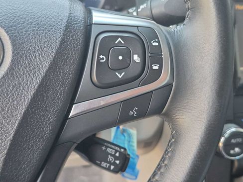 Used 2016 Toyota Camry XLE FWD image 24