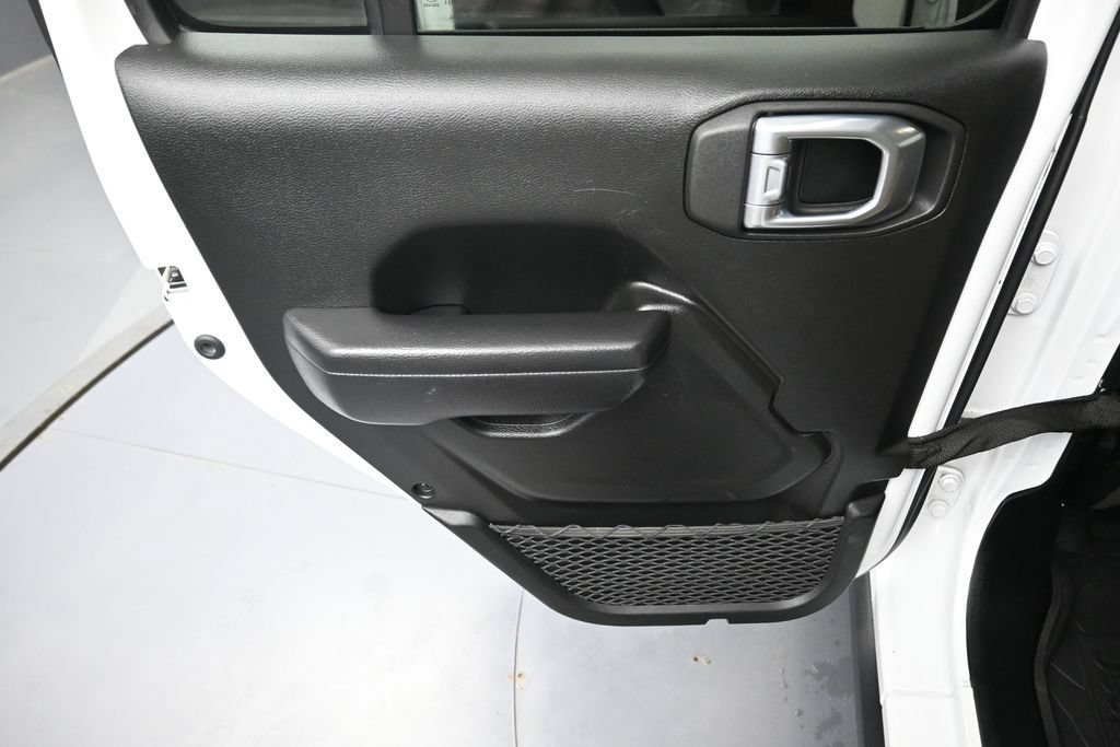 Used 2022 Jeep Wrangler Unlimited Sport AWD/4WD image 27