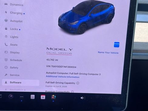 Used 2022 Tesla Model Y Performance AWD/4WD image 8