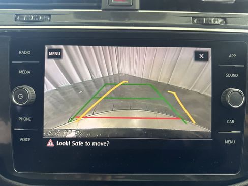 Used 2019 Volkswagen Tiguan SE FWD image 31