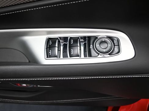 Used 2024 Chevrolet Corvette Stingray Premium Conv w/ Z51 Performance Package RWD image 11