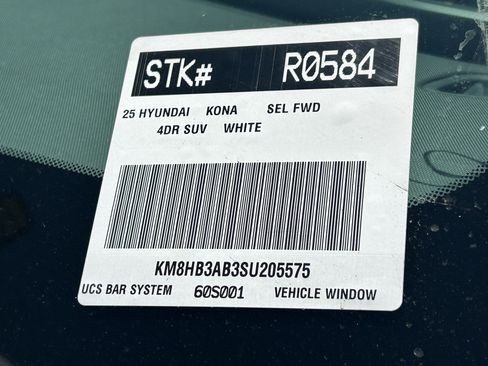 Used 2025 Hyundai Kona SEL FWD image 10