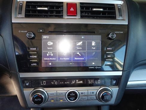 Used 2017 Subaru Legacy 2.5i Premium w/ Moonroof Package image 12