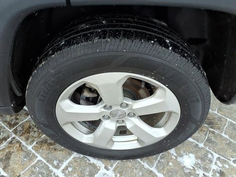 Used 2020 Jeep Compass Latitude w/ Cold Weather Group image 16