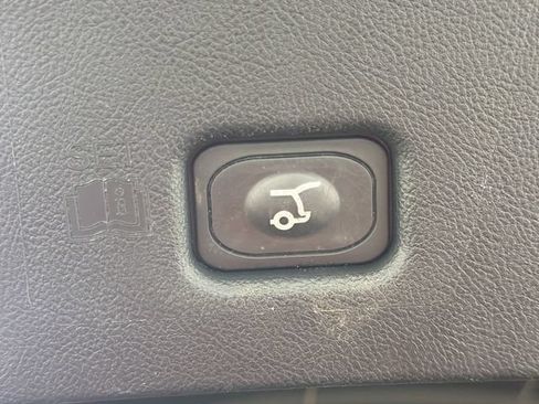 Certified 2023 Lincoln Nautilus AWD w/ Premium Package image 22
