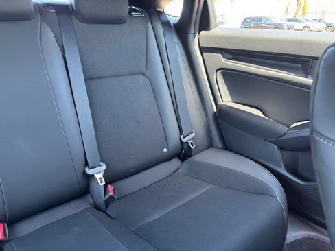 Used 2025 Honda Civic Sport image 31