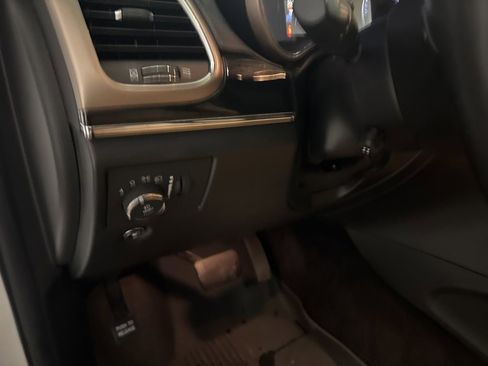 Used 2016 Jeep Grand Cherokee Limited 75th Anniversary image 17