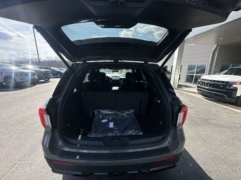 New 2026 Ford Explorer ST-Line image 30