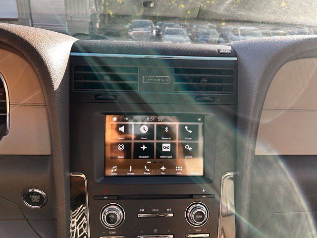 Used 2017 Lincoln Navigator L Select AWD/4WD image 24
