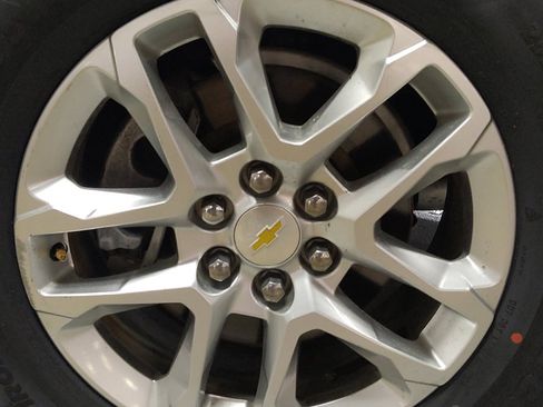 Used 2019 Chevrolet Traverse LT FWD image 31