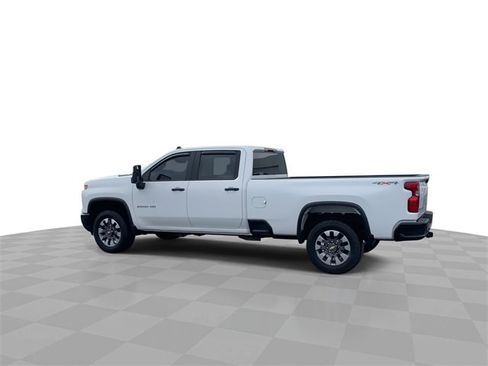 Used 2024 Chevrolet Silverado 2500 Custom w/ Custom Convenience Package image 6