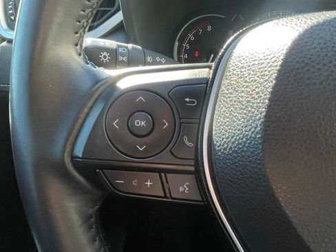 Used 2023 Toyota RAV4 XLE Premium image 15