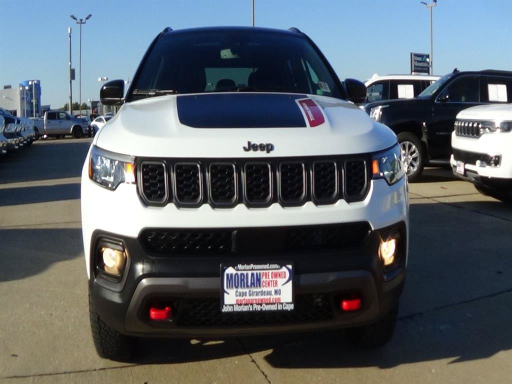 Certified 2024 Jeep Compass Trailhawk w/ Sun and Sound Group AWD/4WD image 3