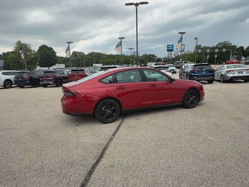Used 2025 Honda Accord SE image 8
