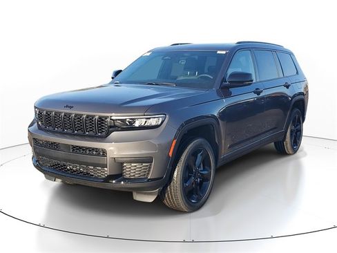 New 2025 Jeep Grand Cherokee L Altitude image 2