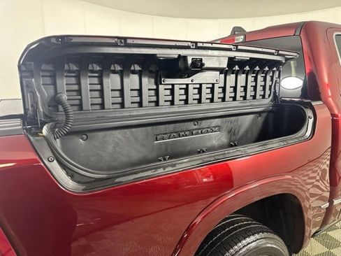 Used 2025 RAM 1500 Limited AWD/4WD image 9